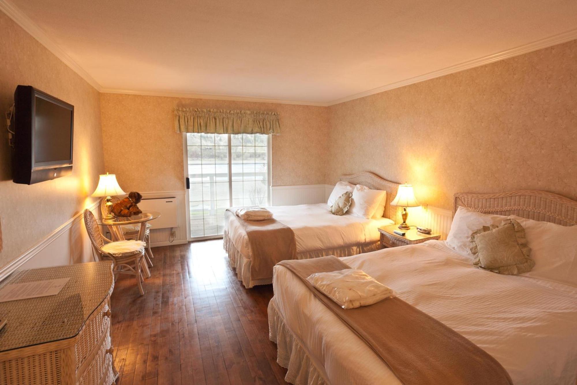 קמלופס South Thompson Inn & Conference Centre מראה חיצוני תמונה