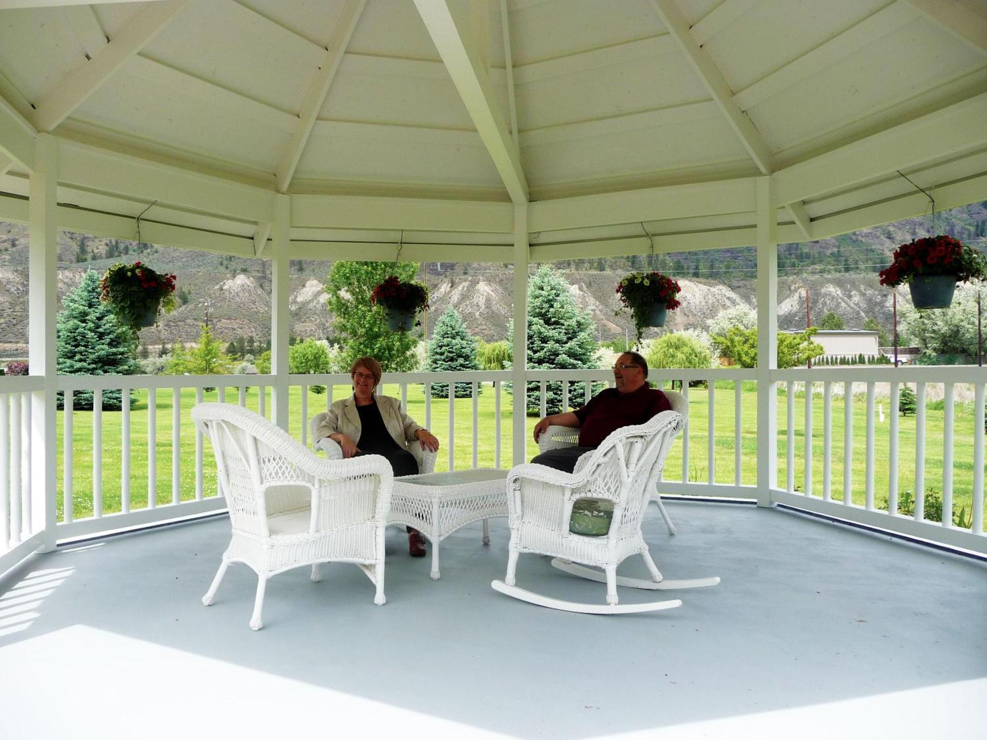 קמלופס South Thompson Inn & Conference Centre מראה חיצוני תמונה